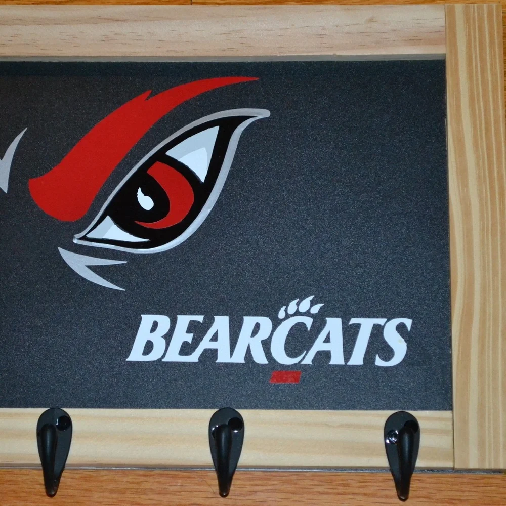 Cincinnati Bearcats black and red wooden wall hook decor